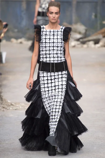 Look 53